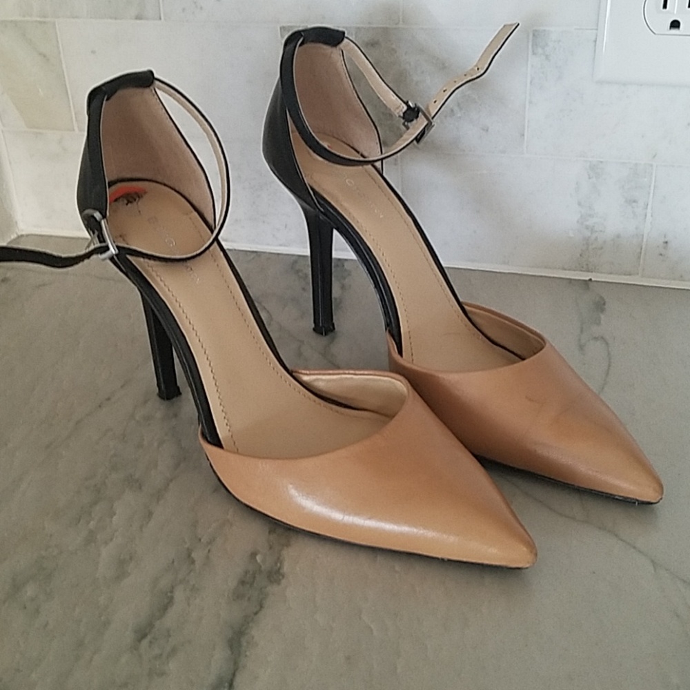 BCBG Generation Dillyn Pumps